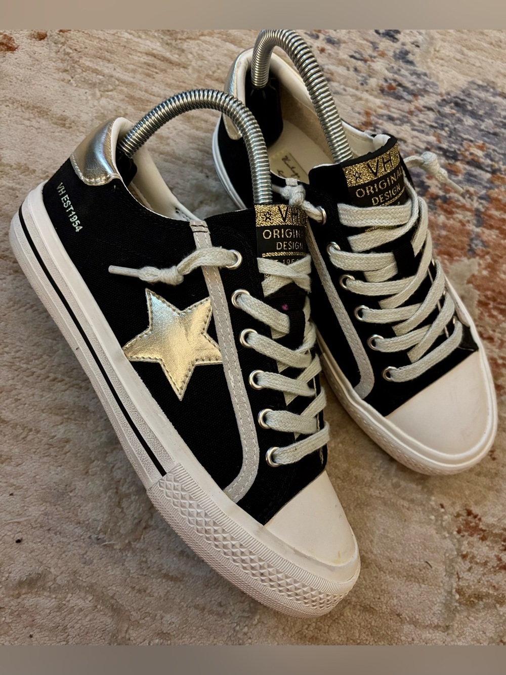 Vintage Havana Women’s Alive Black/Gold Sneakers